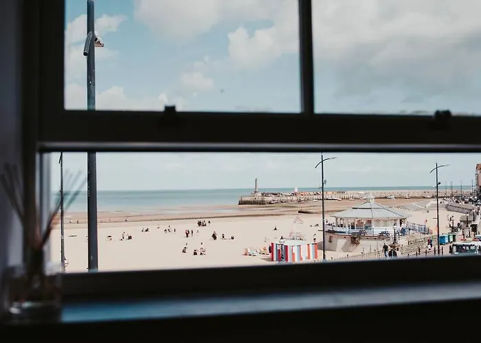 The Seaview Apartment - Margate Beach - By Goldex Coastal Breaks